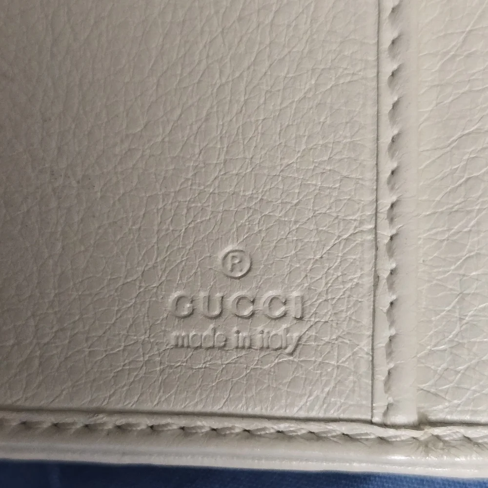 GUCCI GG Long Leather Wallet- Excellent Condition - Picture 9 of 16